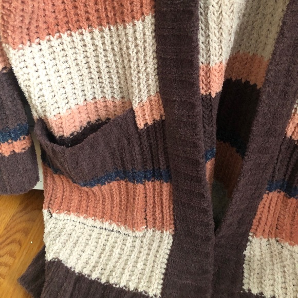 American Eagle outfitters oversized cardigan - Picture 3 of 4